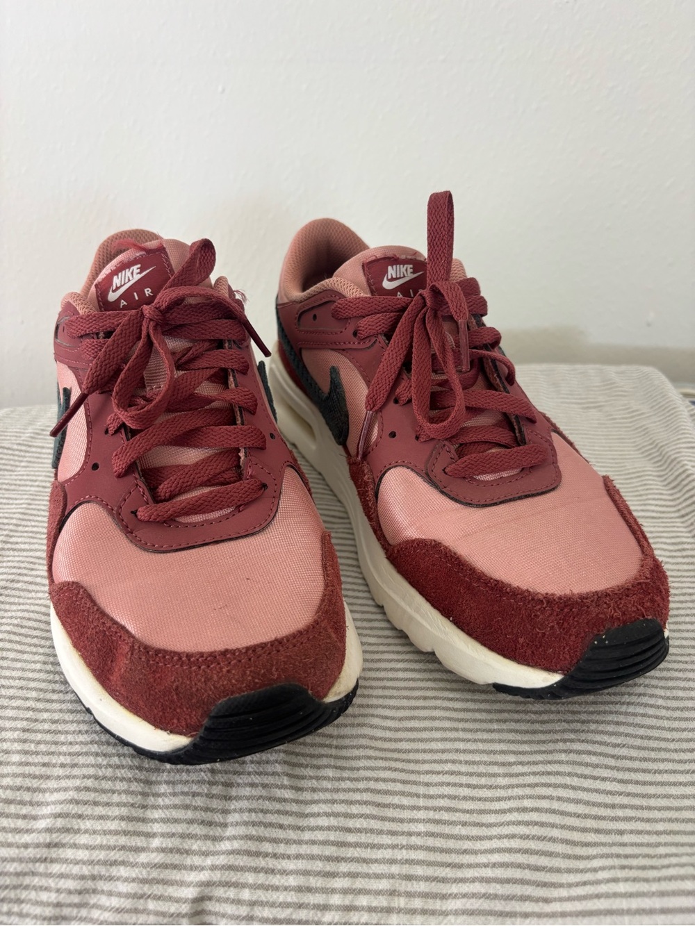 Nike Women’s Air Runner Sneakers in Rosewood Pink Size 8.5